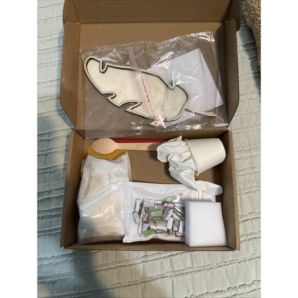 DIY Mosaic Craft Kit Feather Leaf For Kids And Adults - Picture 2 of 2